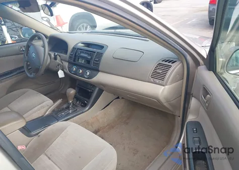 2005 Toyota Camry Le from USA, damaged, VIN 4T1BE32K45U423654